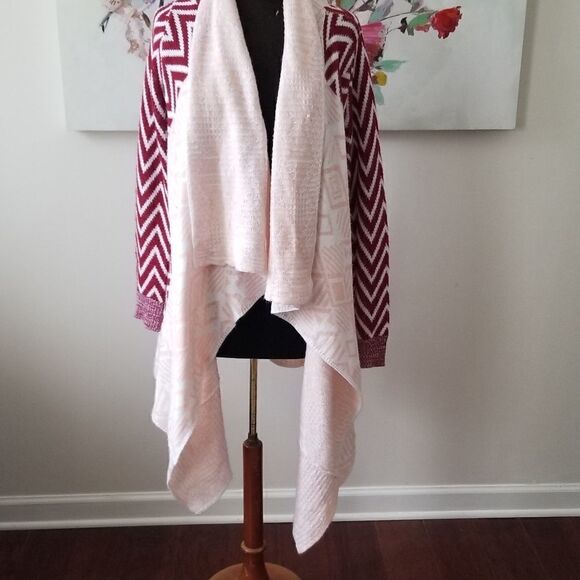 𝅺Red, Pink and White Cardigan Sweater - Picture 8 of 9